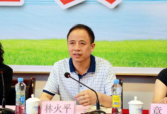 说明: K:\2019\新闻\本科部毕业典礼选图\2.jpg